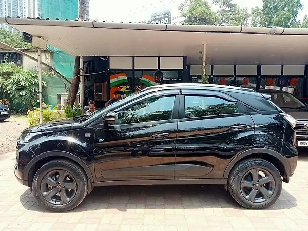Tata Nexon EV XZ Plus Dark Edition - Photo 5
