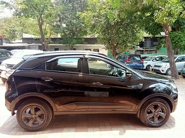 Tata Nexon EV XZ Plus Dark Edition - Photo 6
