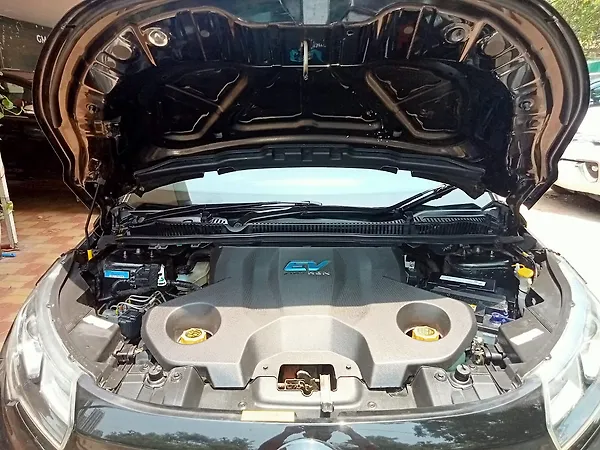 Tata Nexon EV XZ Plus Dark Edition - Photo 8
