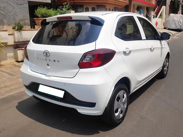 Tata Tiago EV XT Long Range [2022-2025] - Photo 7