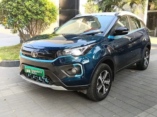 Tata Nexon EV XZ Plus LUX - Photo 4