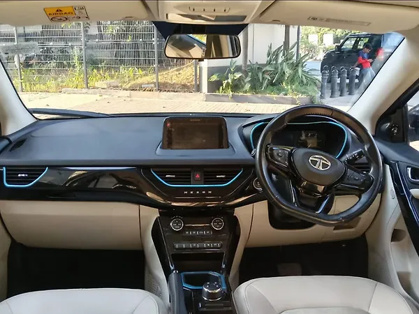 Tata Nexon EV XZ Plus LUX - Photo 8