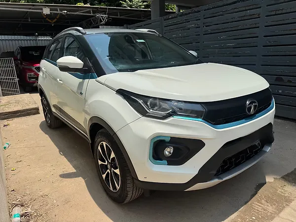 Tata Nexon EV XZ Plus - Photo 3