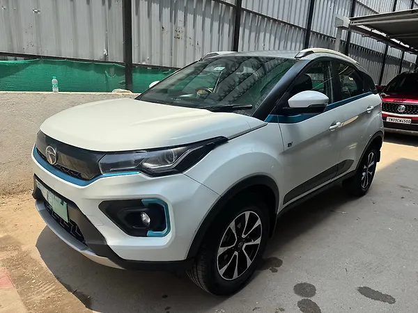 Tata Nexon EV XZ Plus - Photo 4