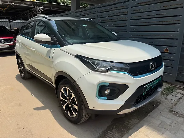 Tata Nexon EV XZ Plus - Photo 5