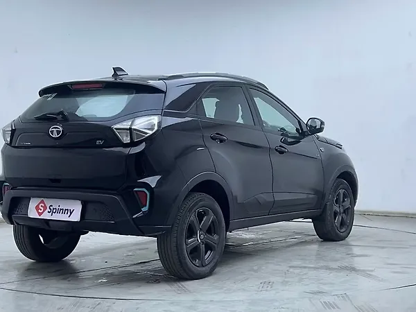 Tata Nexon EV XZ Plus LUX Dark Edition - Photo 6