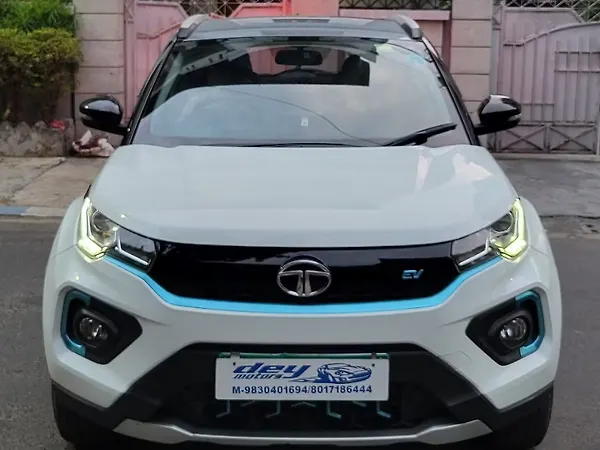 Tata Nexon EV XZ Plus LUX - Photo 1