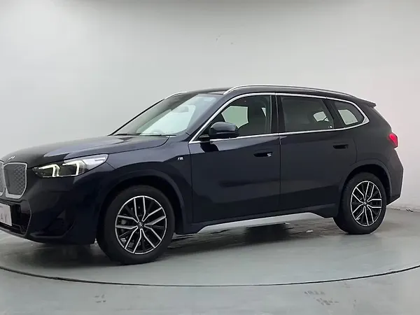 BMW iX1 eDrive20L M Sport - Photo 1