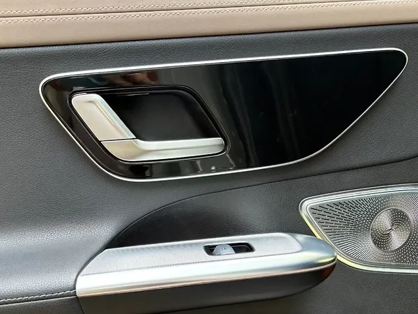 Mercedes-Benz EQE SUV 500 4MATIC - Photo 8