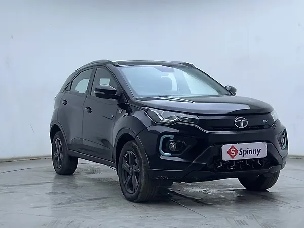 Tata Nexon EV XZ Plus LUX Dark Edition - Photo 8