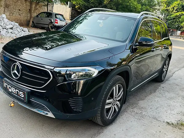 Mercedes-Benz EQB 300 4MATIC - Photo 3