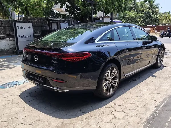Mercedes-Benz EQS 580 4MATIC - Photo 3