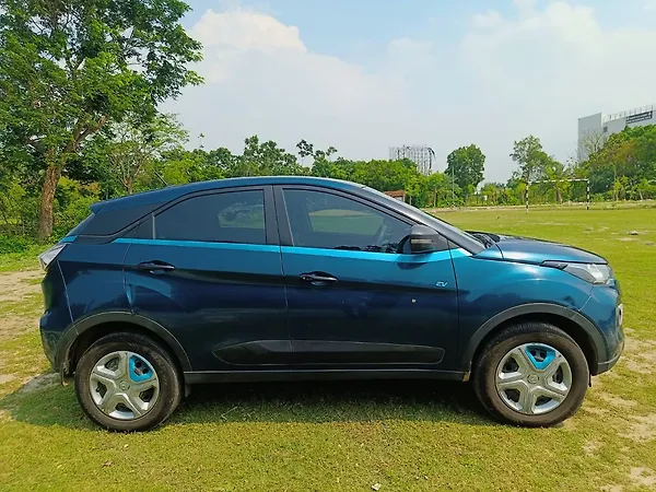 Tata Nexon EV XM - Photo 4