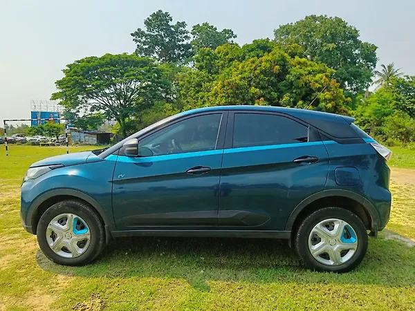 Tata Nexon EV XM - Photo 6