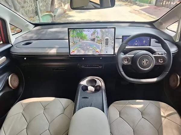 MG Windsor EV Essence 38.0 kWh - Photo 6