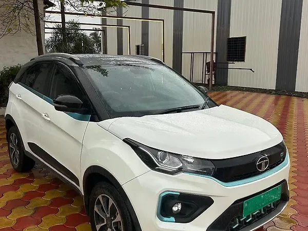 Tata Nexon EV XZ Plus - Photo 3