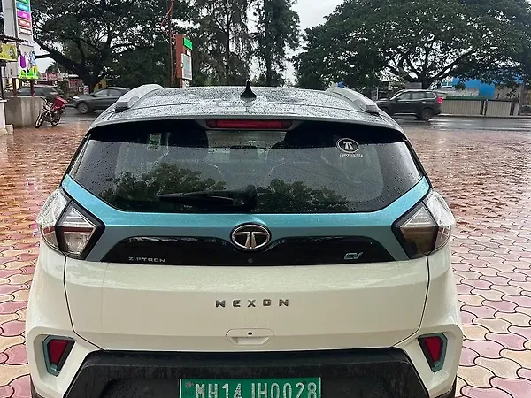 Tata Nexon EV XZ Plus - Photo 5