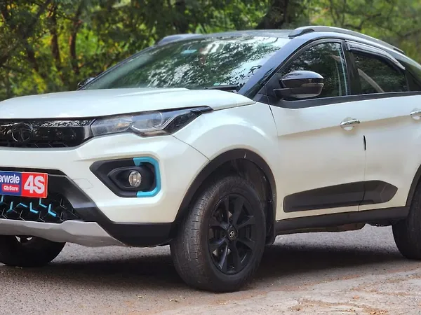 Tata Nexon EV XZ Plus - Photo 4