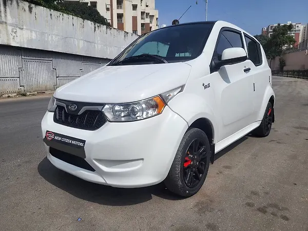 Mahindra e2o Plus P6 - Photo 3