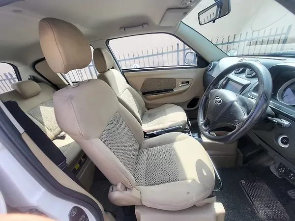 Mahindra e2o Plus P6 - Photo 5