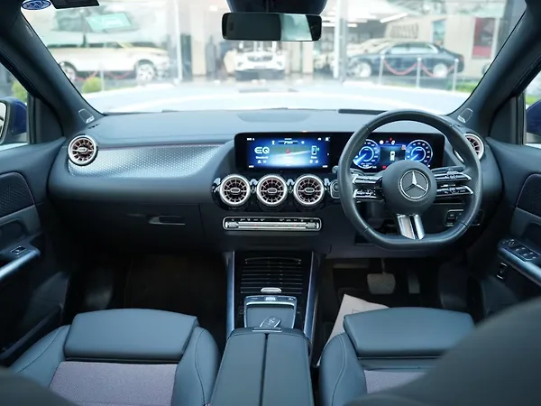 Mercedes-Benz EQA 250 Plus - Photo 6