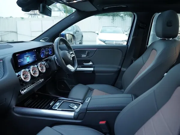 Mercedes-Benz EQA 250 Plus - Photo 7