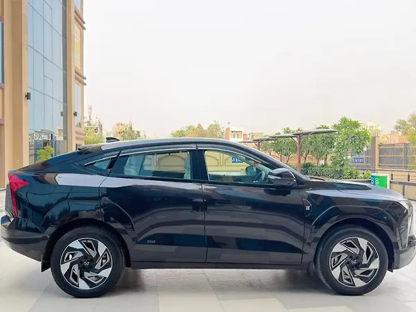 Mahindra XEV 9e Pack Three 79.0 kWh 11.2kW Charger - Photo 7