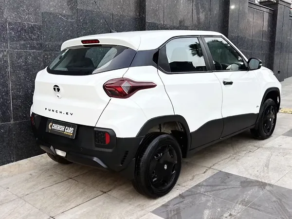 Tata Punch EV Smart Plus 3.3 - Photo 6