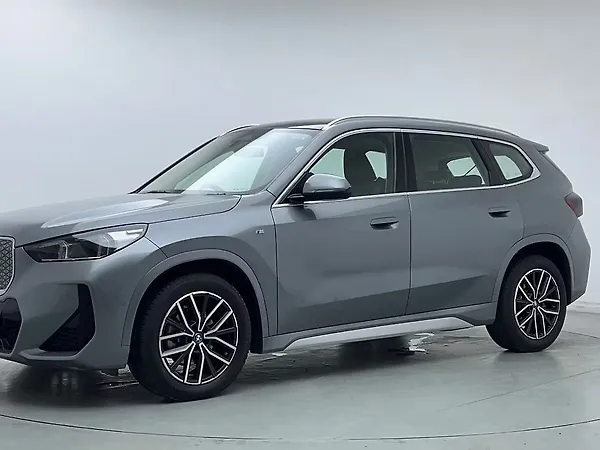 BMW iX1 xDrive30 M Sport - Photo 2