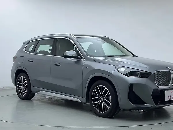 BMW iX1 xDrive30 M Sport - Photo 8