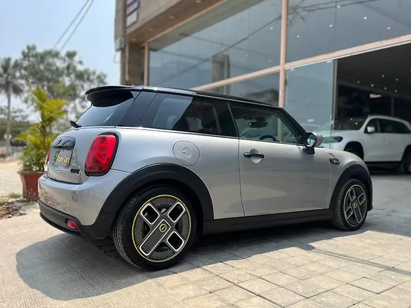 Mini Cooper SE 3-Door - Photo 6