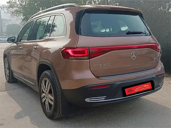 Mercedes-Benz EQB 300 4MATIC - Photo 4