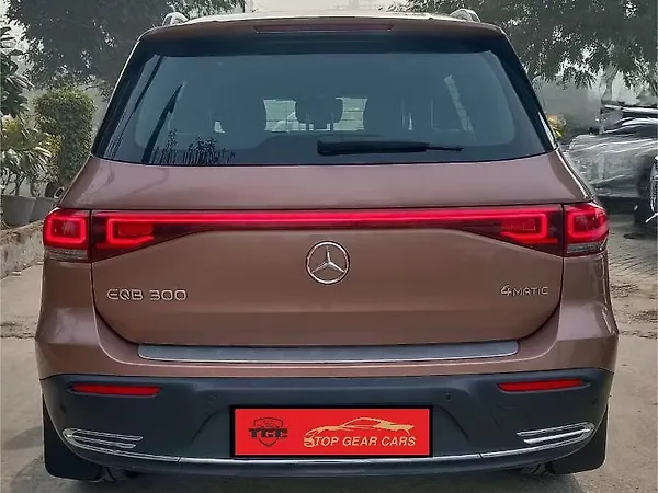 Mercedes-Benz EQB 300 4MATIC - Photo 7