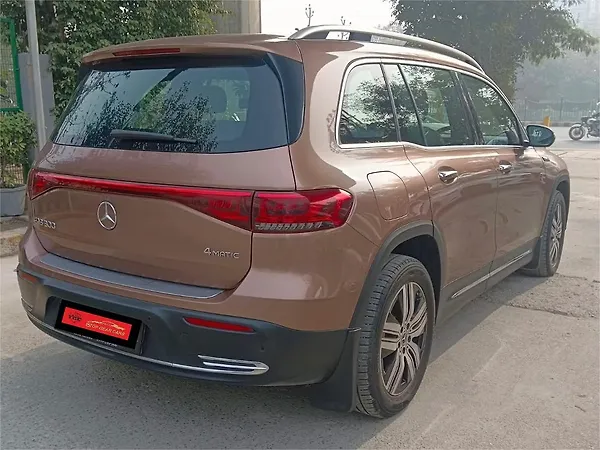 Mercedes-Benz EQB 300 4MATIC - Photo 8