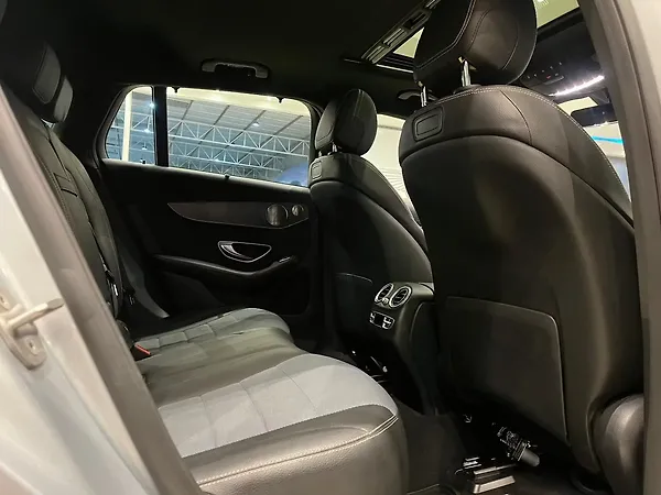 Mercedes-Benz EQC 400 4MATIC - Photo 6
