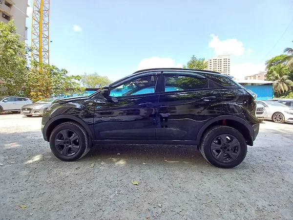 Tata Nexon EV XZ Plus LUX Dark Edition - Photo 7