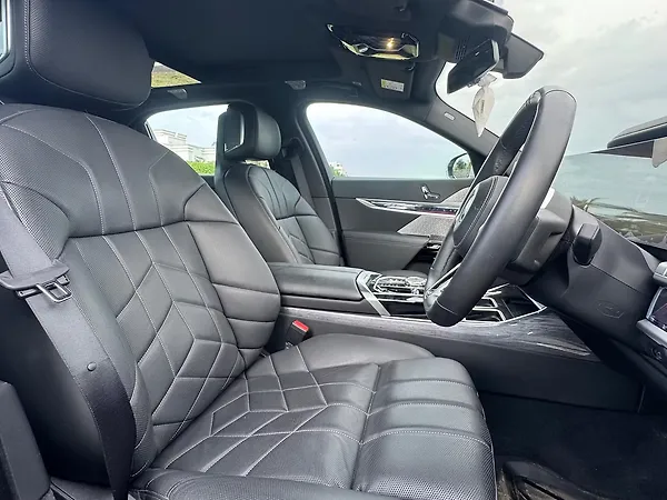 BMW i7 xDrive60 M Sport - Photo 7