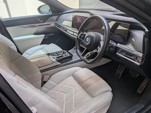 BMW i7 xDrive60 M Sport - Photo 3