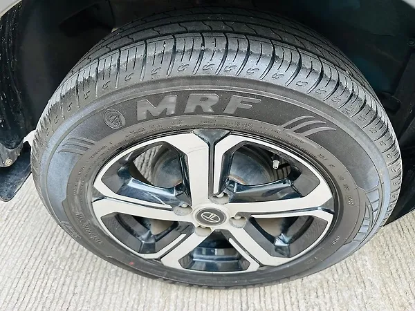 Tata Nexon EV XZ Plus - Photo 6