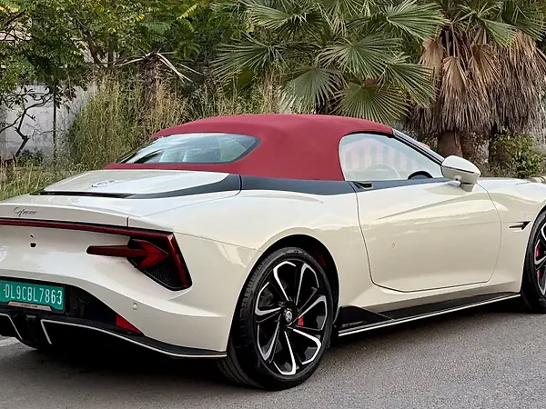 MG Cyberster GT 77.0 kWh Dual Tone - Photo 5