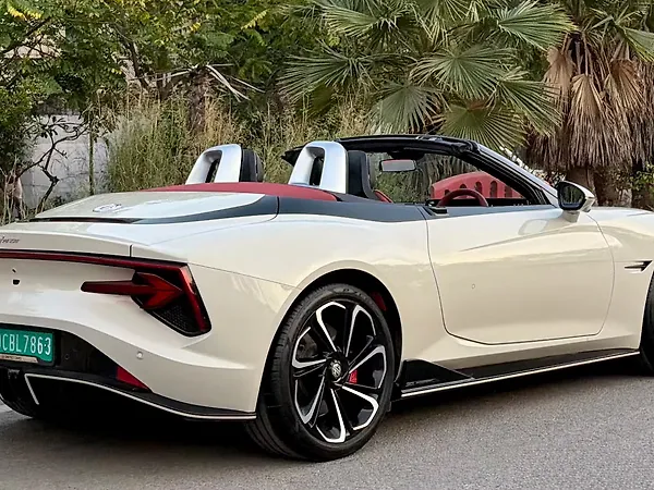 MG Cyberster GT 77.0 kWh Dual Tone - Photo 8
