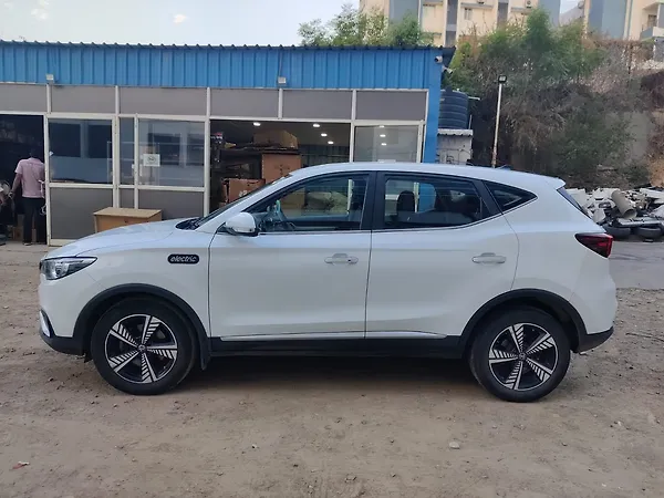 MG ZS EV Excite - Photo 8