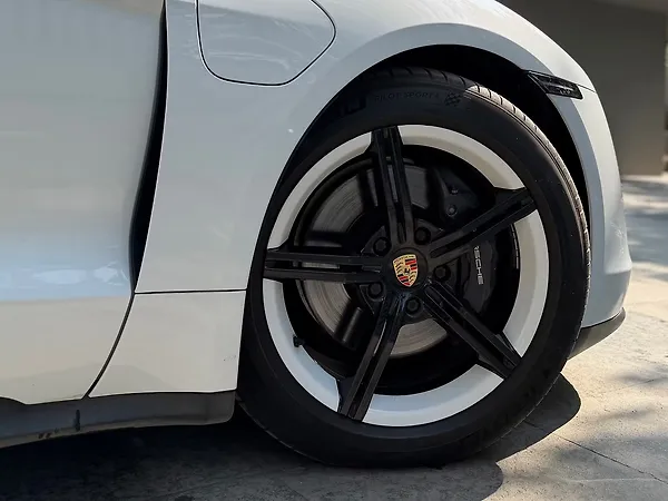 Porsche Taycan 4S [2021-2023] - Photo 8