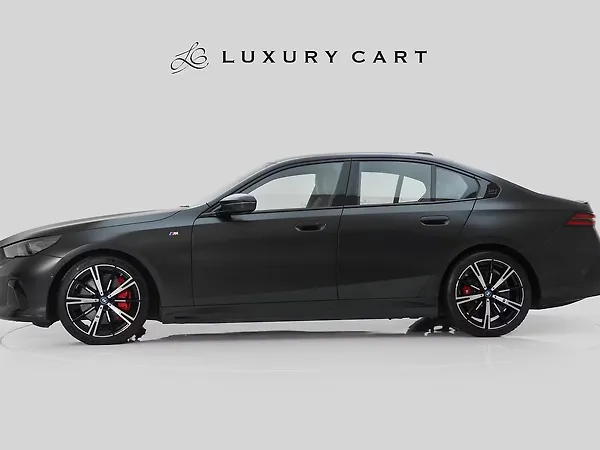 BMW i5 M60 xDrive - Photo 3