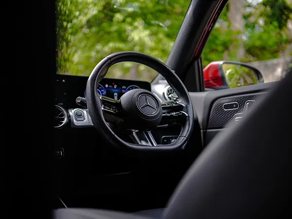 Mercedes-Benz EQB 350 4MATIC - Photo 7