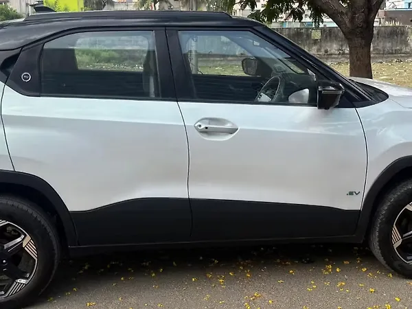 Tata Punch EV Empowered Plus Long Range 3.3 - Photo 6