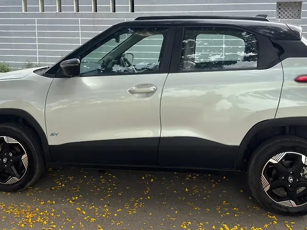 Tata Punch EV Empowered Plus Long Range 3.3 - Photo 7