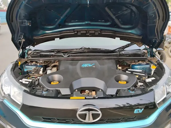 Tata Nexon EV XM - Photo 7