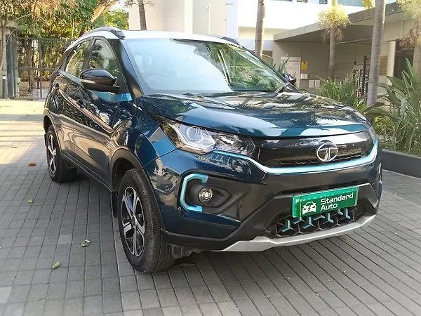 Tata Nexon EV XZ Plus LUX - Photo 3