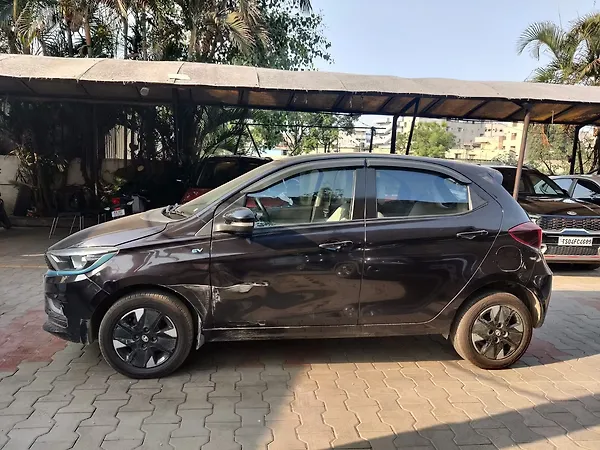 Tata Tiago EV XZ Plus Tech LUX Long Range [2022-2025] - Photo 5